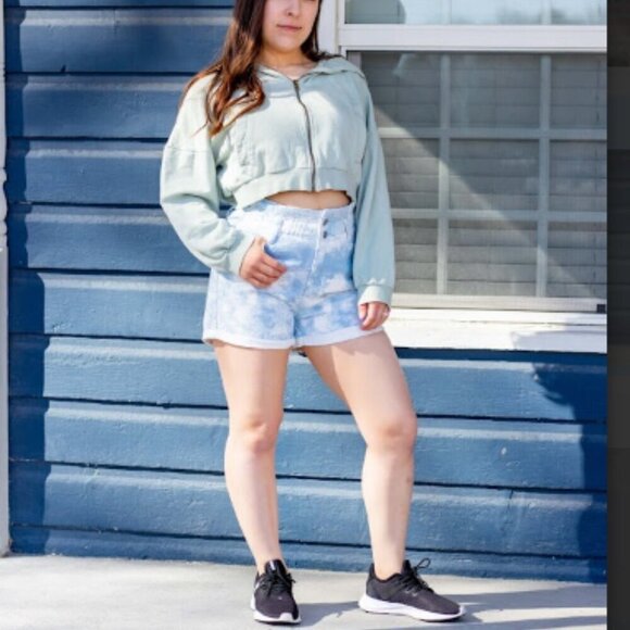 Blue White Tie Die Paperbag Denim Shorts - Picture 4 of 15